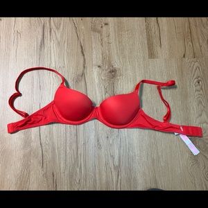 Victoria’s Secret Pink Wear Everywhere lightly lined bra 30A.